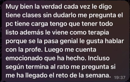 Mensaje de una madre contando que su hija se lo pasó genial en un taller y pregunta ella misma si ha llegado el reto de la semana